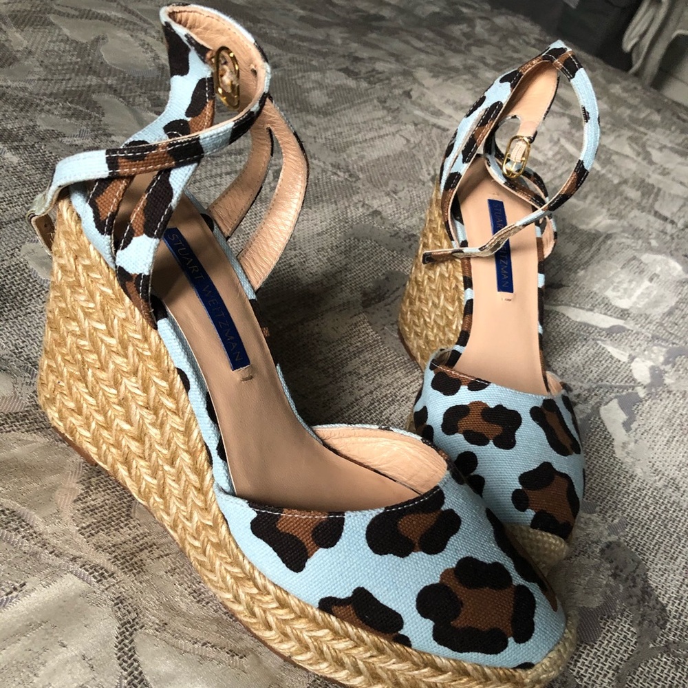 NWOT Stuart Weizmann leopard wedge size 6